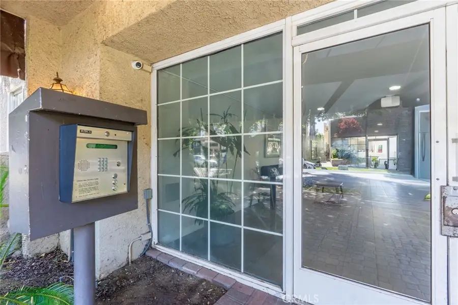 4647 Willis, Sherman Oaks, CA 91403 - #2