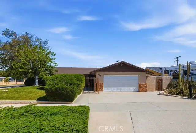305 E Citron Street, Corona, CA 92879 - #2
