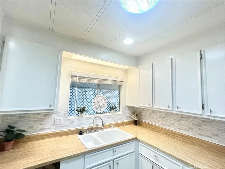 4040 Piedmont, Highland, CA 92346 - #2