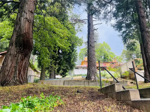 23798 Springwater Road, Crestline, CA 92325