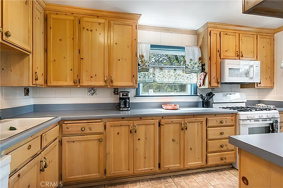 2726 View Drive, Running Springs, CA 92382 - #2