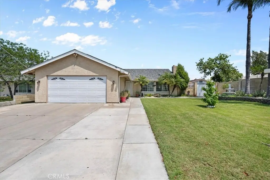 395 S Tamarisk Ave, Rialto, CA 92376 - #1