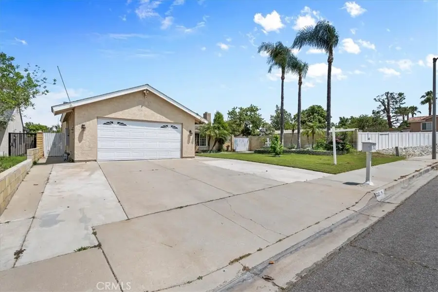 395 S Tamarisk Ave, Rialto, CA 92376 - #2