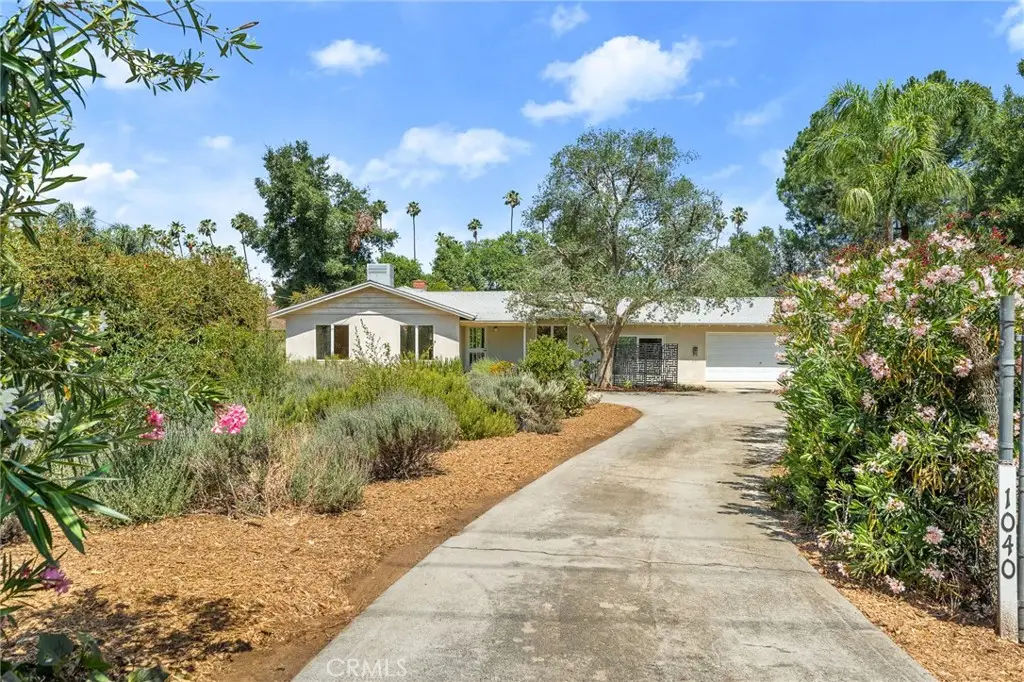 1040 W Crescent Avenue, Redlands, CA 92373 - #1