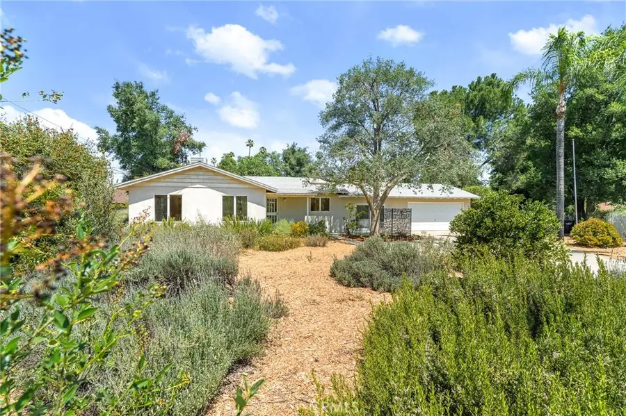1040 W Crescent Avenue, Redlands, CA 92373 - #3
