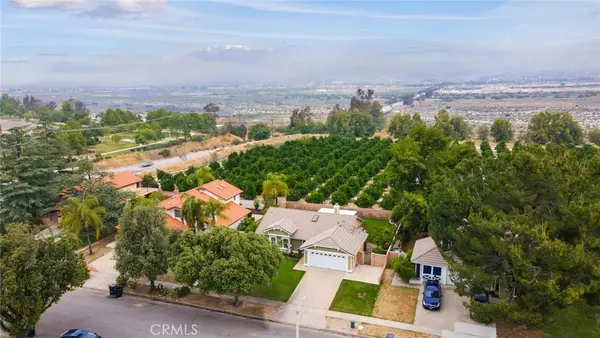 29 Hubbard Court, Redlands, CA 92374
