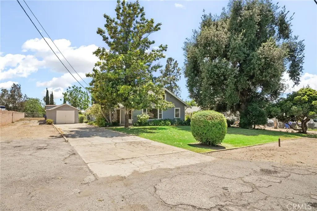 35209 Avenue E, Yucaipa, CA 92399 - #1
