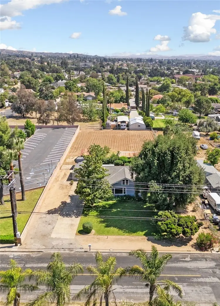35209 Avenue E, Yucaipa, CA 92399 - #2