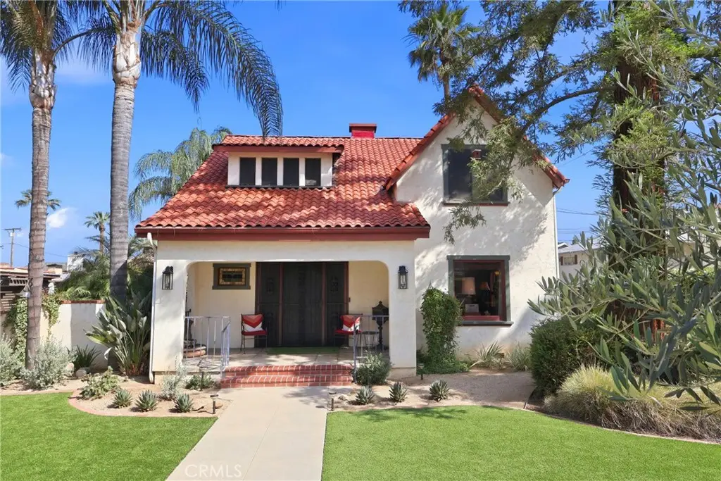 18 W Cypress Avenue, Redlands, CA 92373 - #1