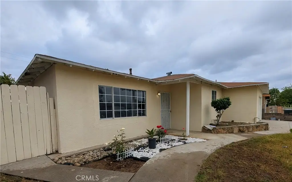 357 W Woodcrest St., Rialto, CA 92376 - #1