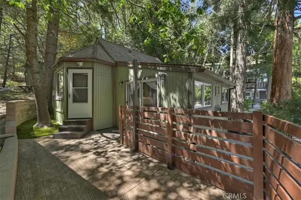 856 Virginia Court, Lake Arrowhead, CA 92352