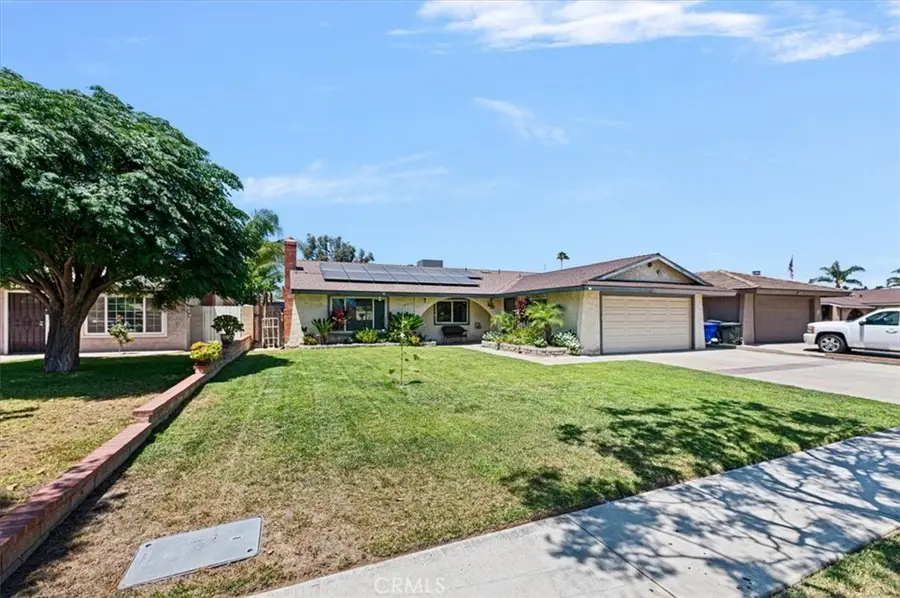 18054 Granada, Fontana, CA 92335 - #2