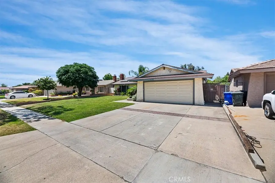 18054 Granada, Fontana, CA 92335 - #3