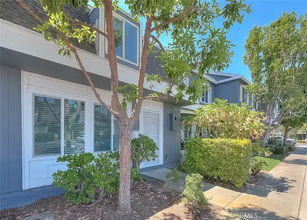 164 Lexington, Costa Mesa, CA 92626