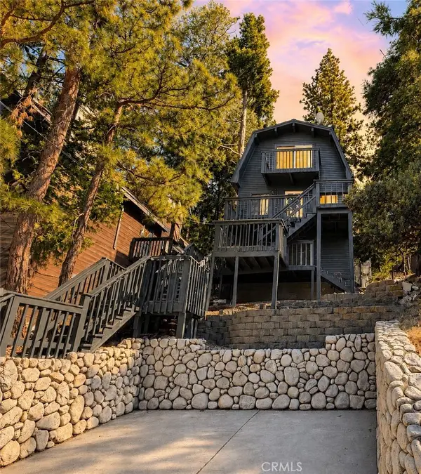 27067 Overlook Lane, Lake Arrowhead, CA 92352