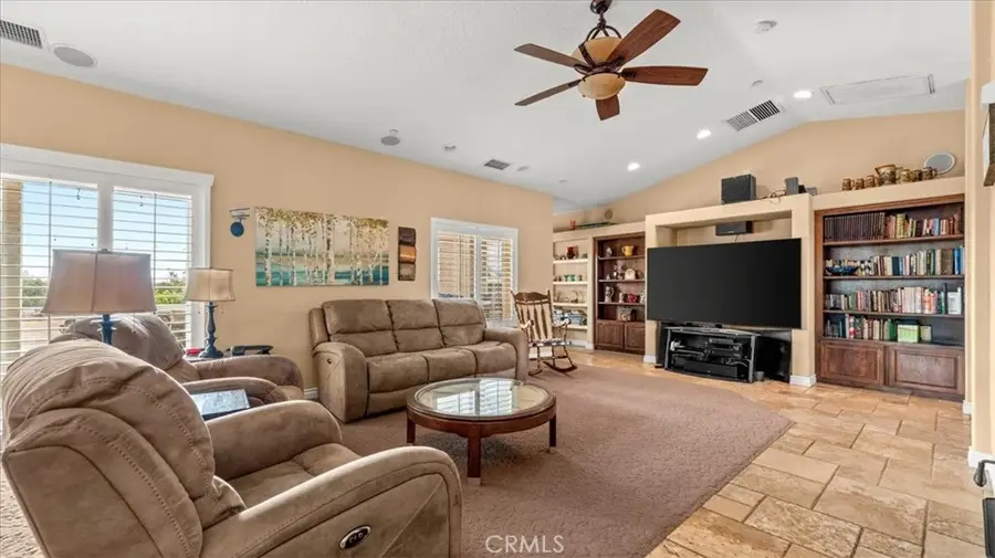 10271 Clover, Hesperia, CA 92344 - #3