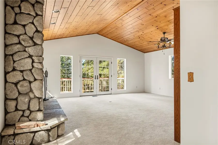 30930 Glen Oak, Running Springs, CA 92382 - #2