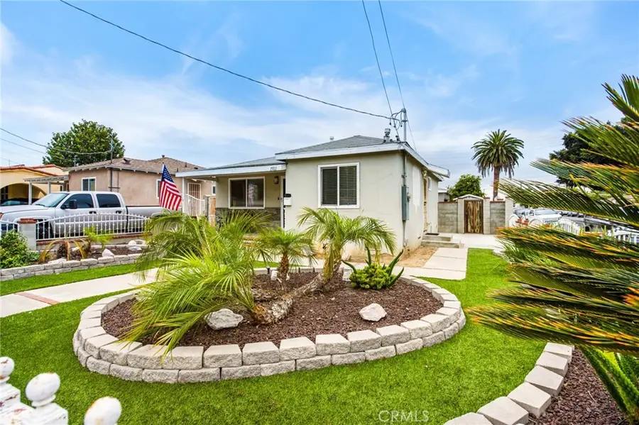 1502 Lakme Avenue, Wilmington, CA 90744 - #3