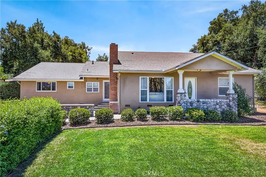 21 W Hilton Avenue, Redlands, CA 92373 - #2