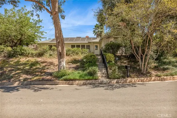 940 Carob, Redlands, CA 92373