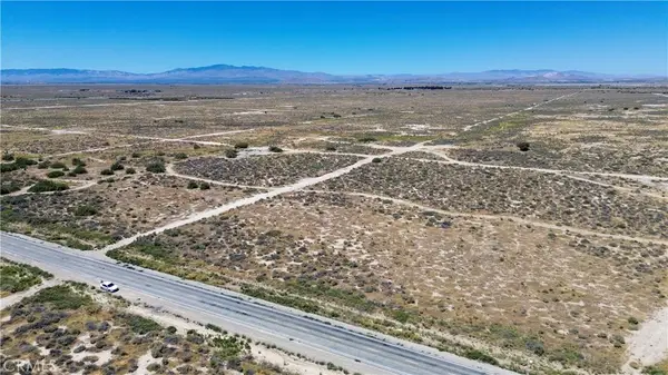 0 Vic Ave F14 15 Stw, Lancaster, CA 93536