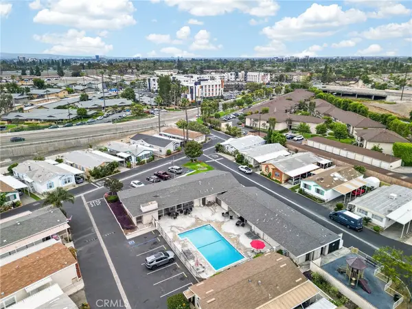 1925 E La Veta Avenue #50, Orange, CA 92866