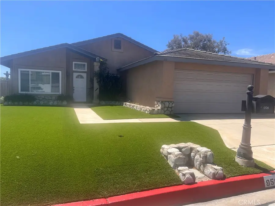958 Falcon View, Upland, CA 91784 - #2