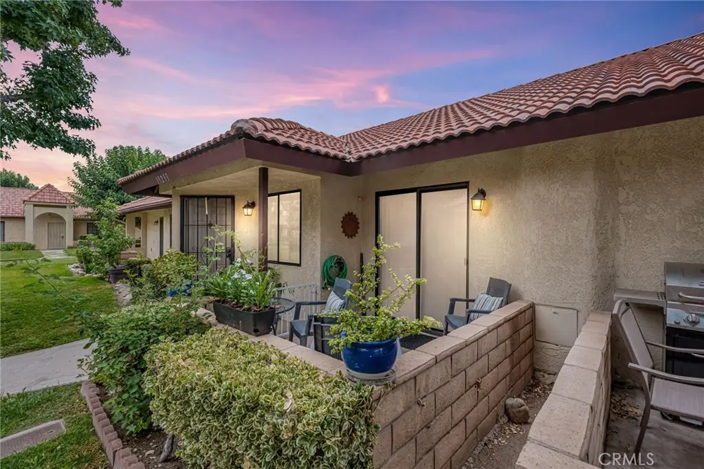 19233 Elm, Apple Valley, CA 92308 - #1