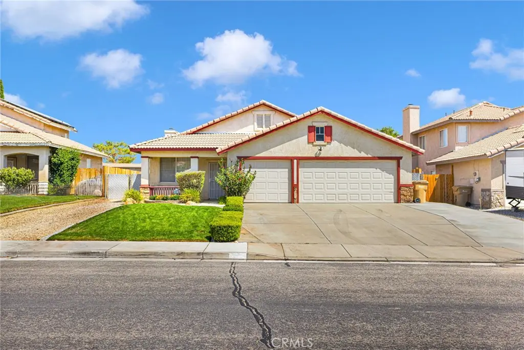14400 Dartmouth, Hesperia, CA 92344 - #1