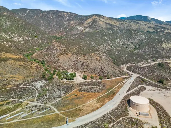 2 Hill Drive W, San Bernardino, CA 92407