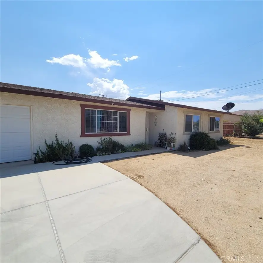 10881 Sauk, Apple Valley, CA 92308 - #1