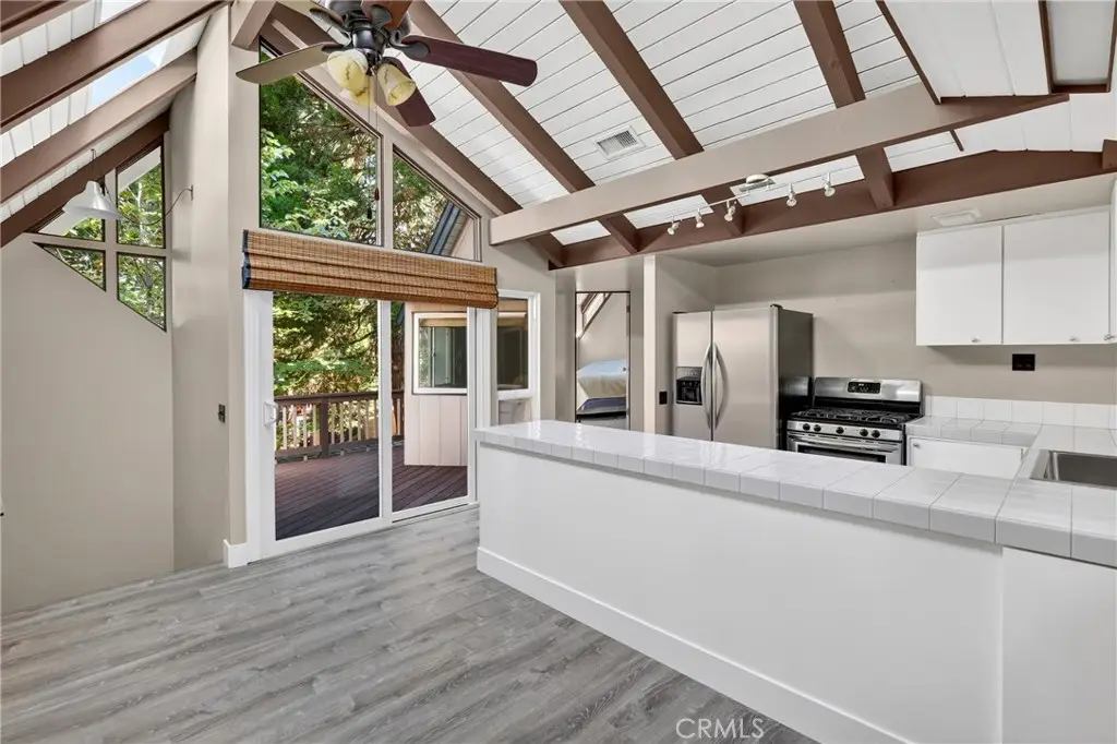 594 W Victoria Court, Lake Arrowhead, CA 92352 - #1