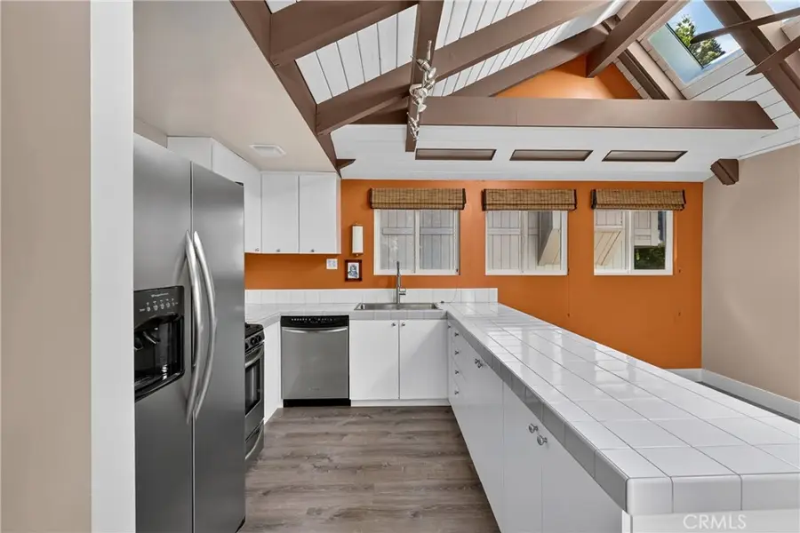 594 W Victoria Court, Lake Arrowhead, CA 92352 - #3