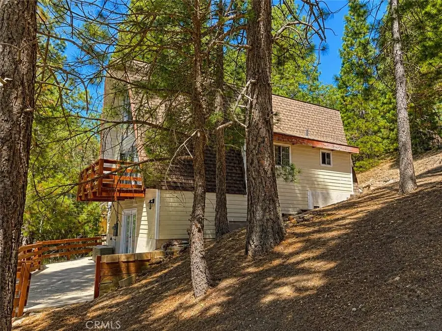 30975 Knob Hill Circle, Running Springs, CA 92382 - #2