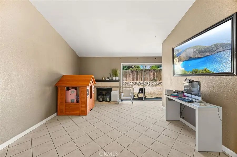 254 Hawthorne Street, Rialto, CA 92376 - #3