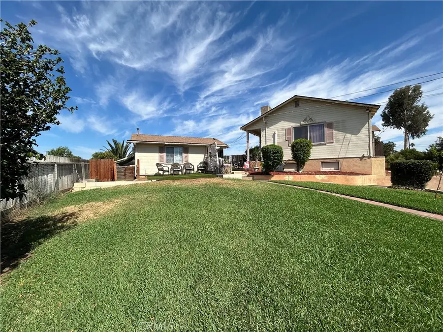 10351 Wells Avenue, Riverside, CA 92505 - #2