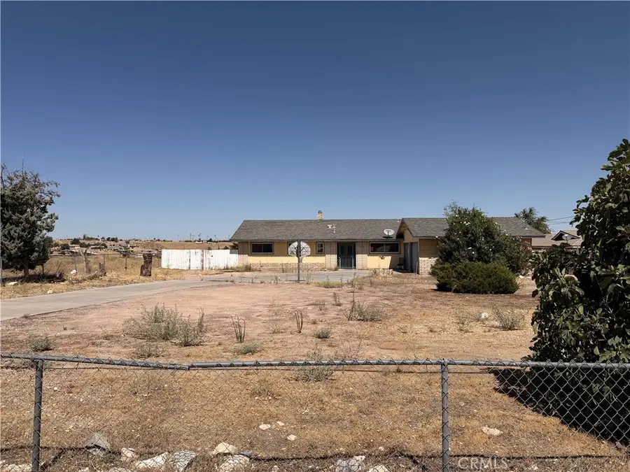 17600 Danbury, Hesperia, CA 92345 - #2