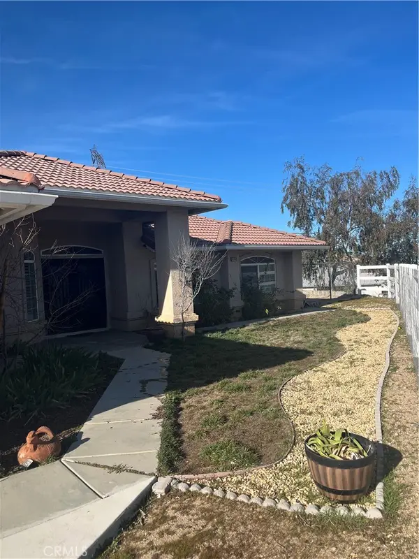6750 Oak Hill Road, Oak Hills, CA 92344