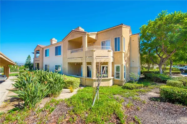 2375 Del Mar Way #101, Corona, CA 92882