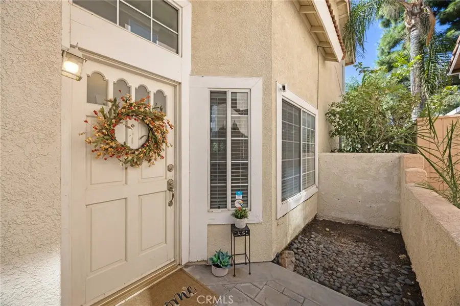 5561 El Palomino, Riverside, CA 92509 - #3