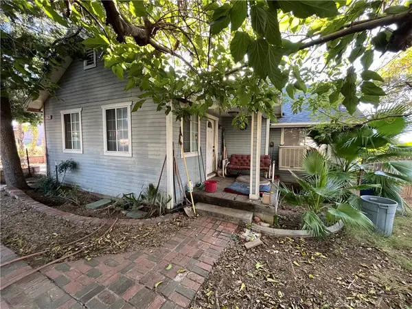 12208 4th, Yucaipa, CA 92399
