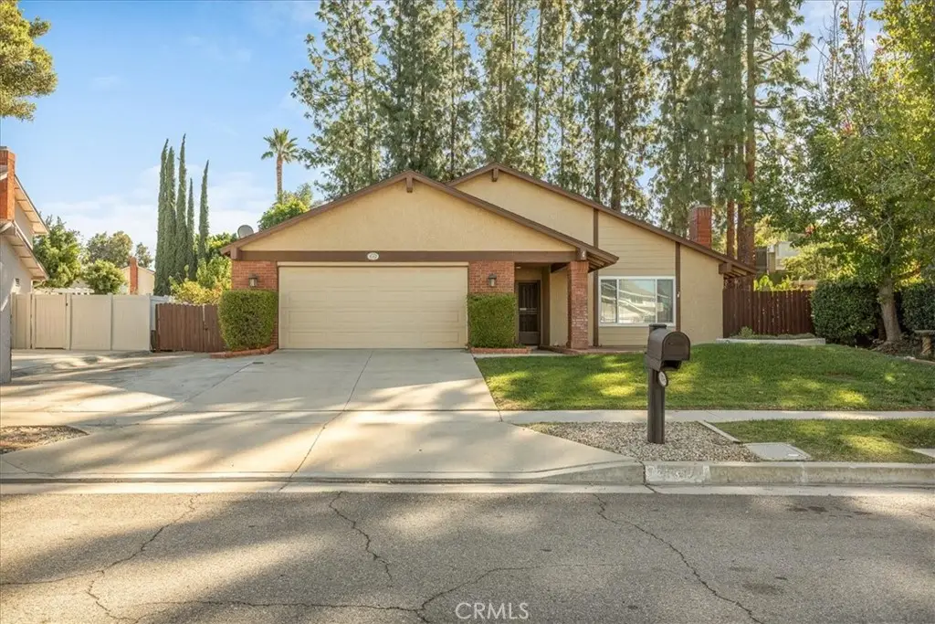 1542 Powell, Redlands, CA 92374 - #1