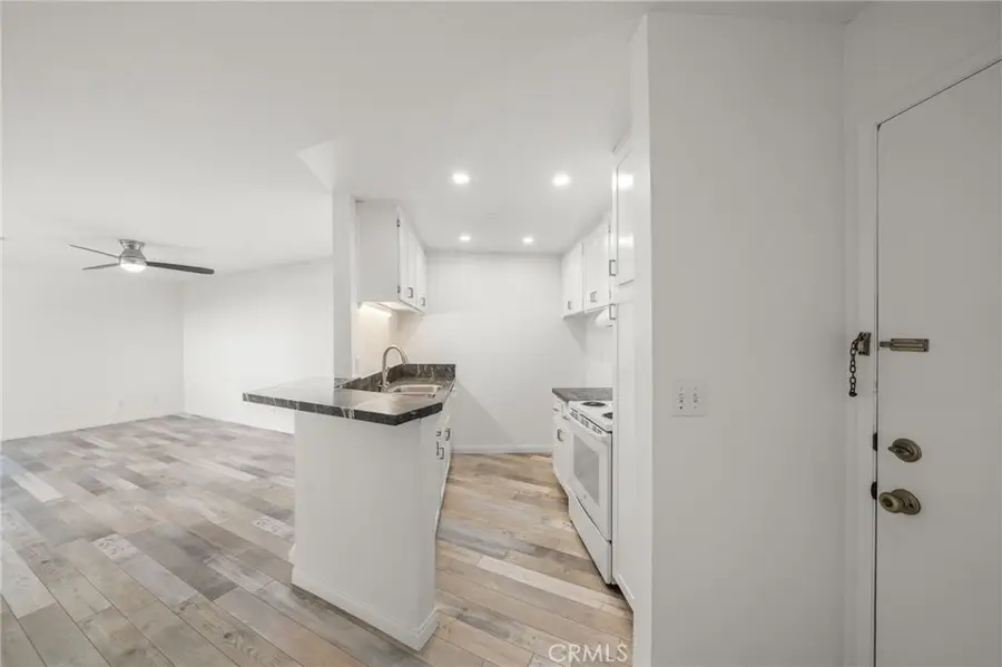 650 The Village #106, Redondo Beach, CA 90277 - Image #2