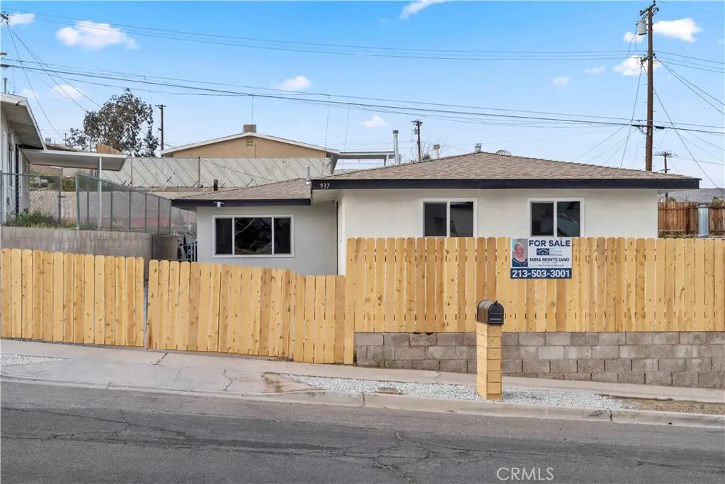 937 E Elizabeth Street, Barstow, CA 92311 - #1