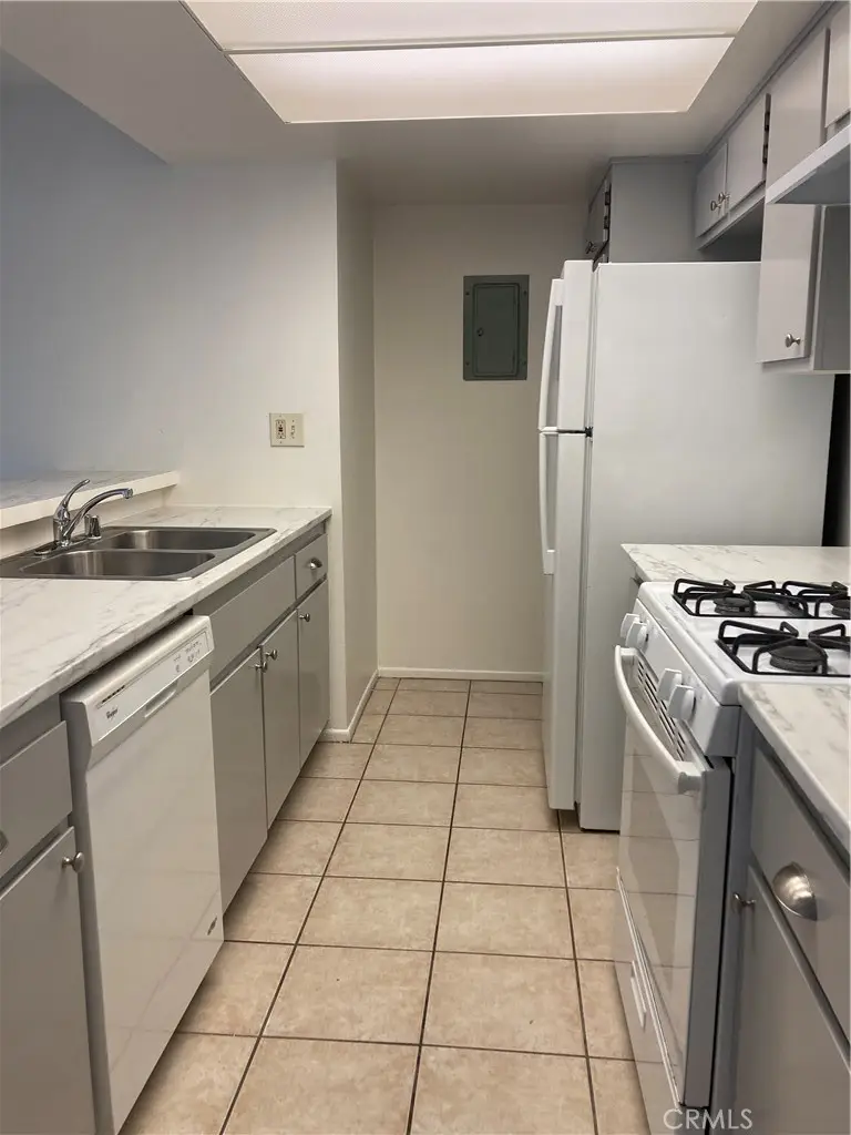 8505 Columbus Avenue #111, North Hills, CA 91343 - #2