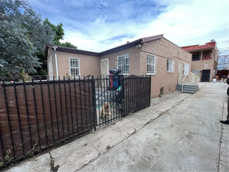 913 E 87th Street, Los Angeles, CA 90002 - #2