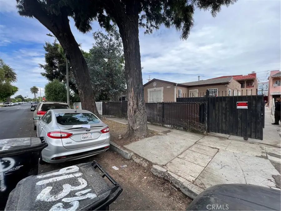 913 E 87th Street, Los Angeles, CA 90002 - #3