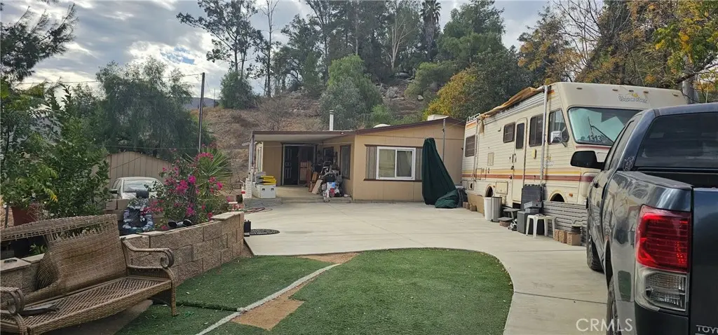 26225 Vista Place, Hemet, CA 92545 - Image #1