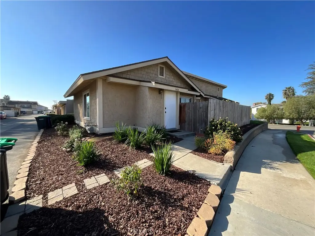 1404 E Sail Avenue, Orange, CA 92865 - #1