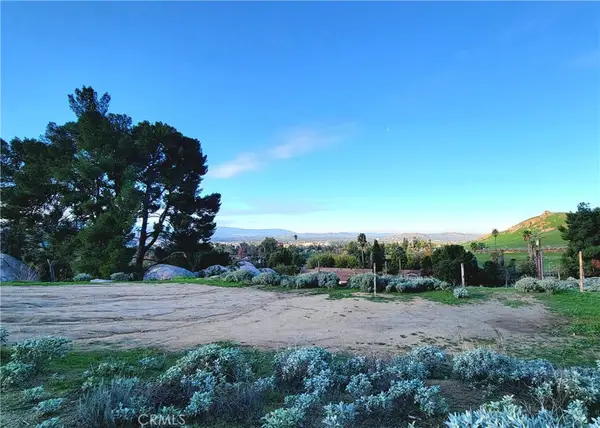 2935 Galaxie Heights Road, Riverside, CA 92507